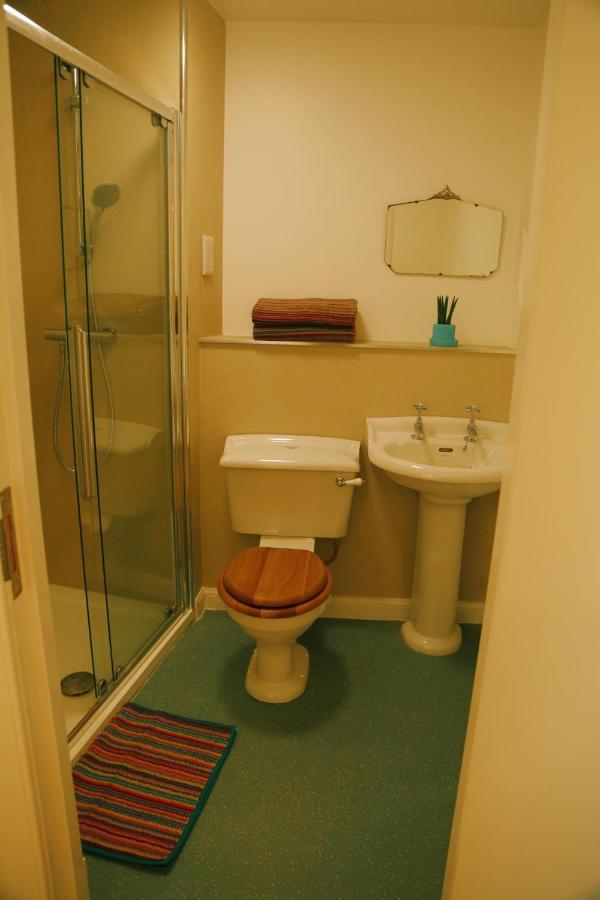 The Dolphin Inn Hostel ดันบาร์ ภายนอก รูปภาพ