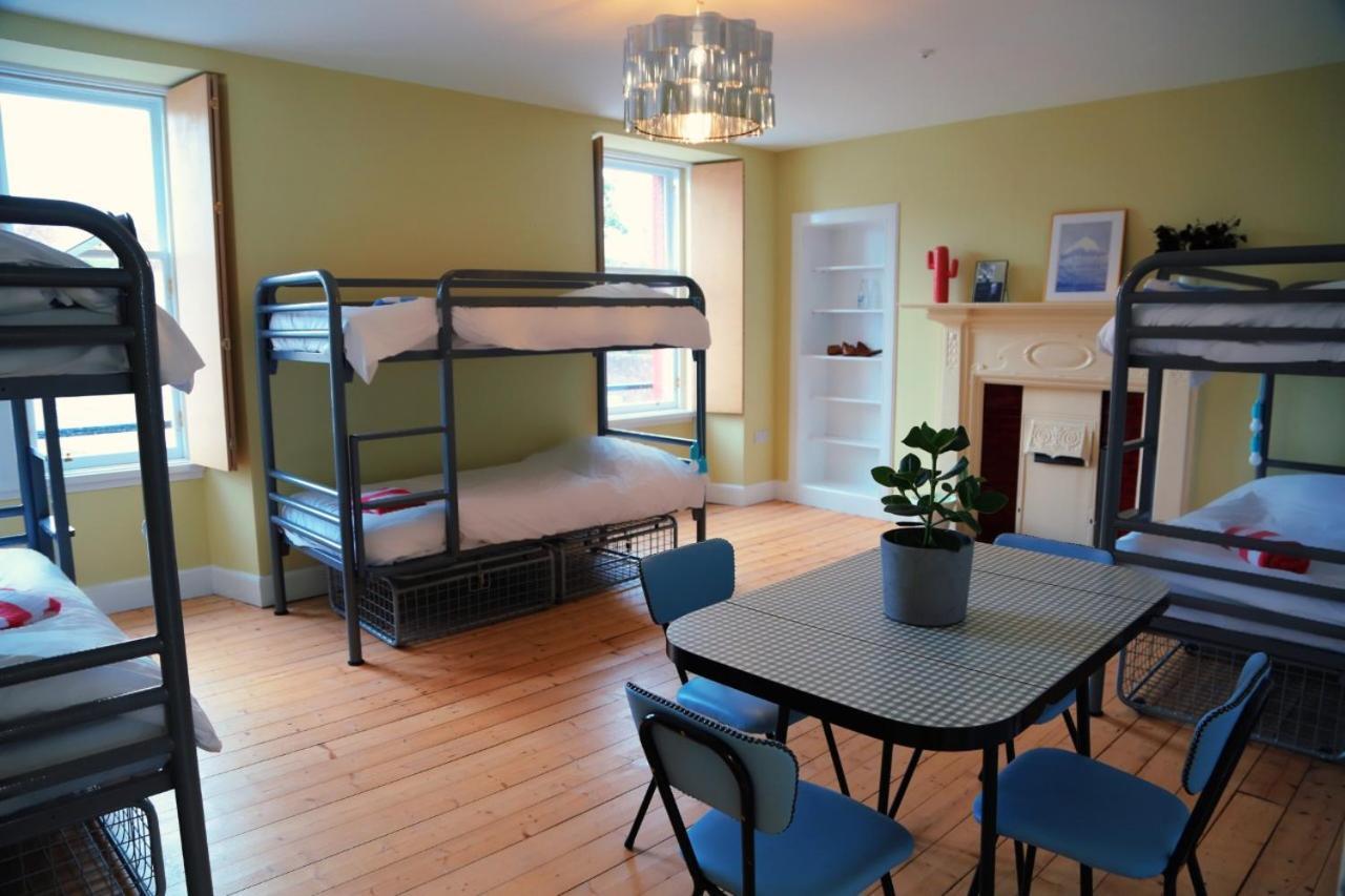 The Dolphin Inn Hostel ดันบาร์ ภายนอก รูปภาพ