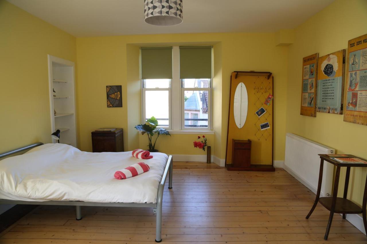 The Dolphin Inn Hostel ดันบาร์ ภายนอก รูปภาพ